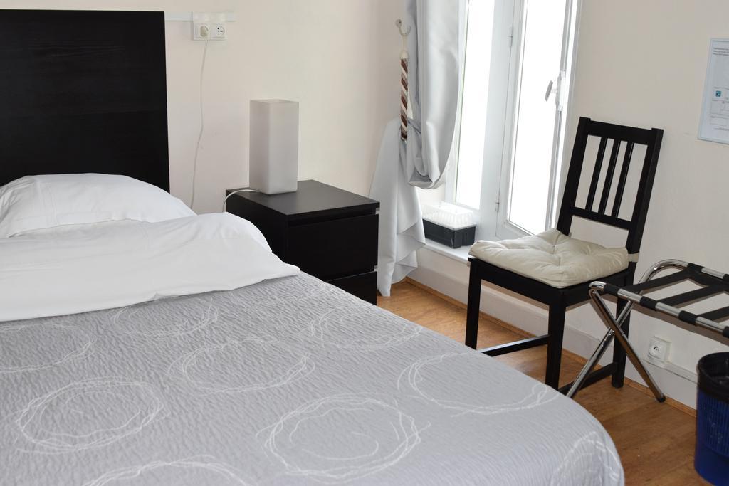 Auberge Le Rabelais Malay-le-Petit Eksteriør billede