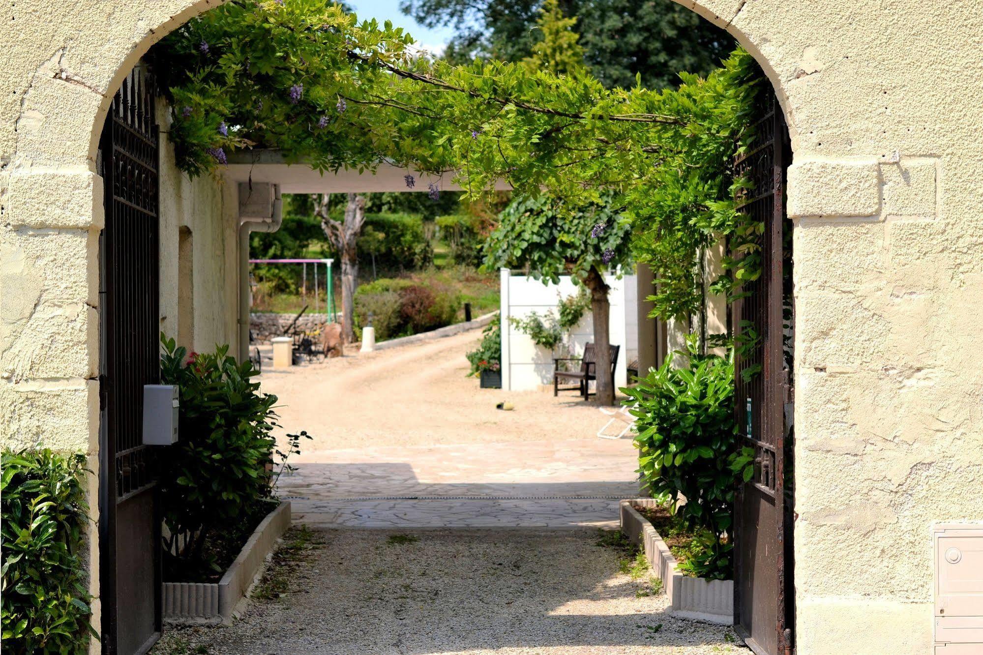 Auberge Le Rabelais Malay-le-Petit Eksteriør billede