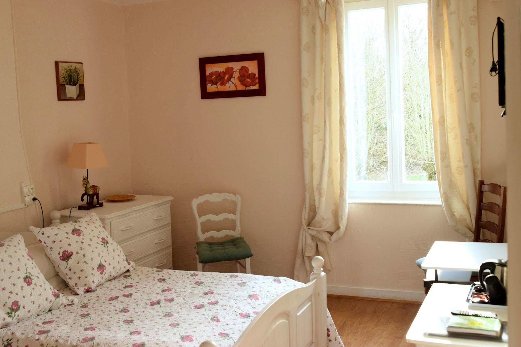 Auberge Le Rabelais Malay-le-Petit Eksteriør billede