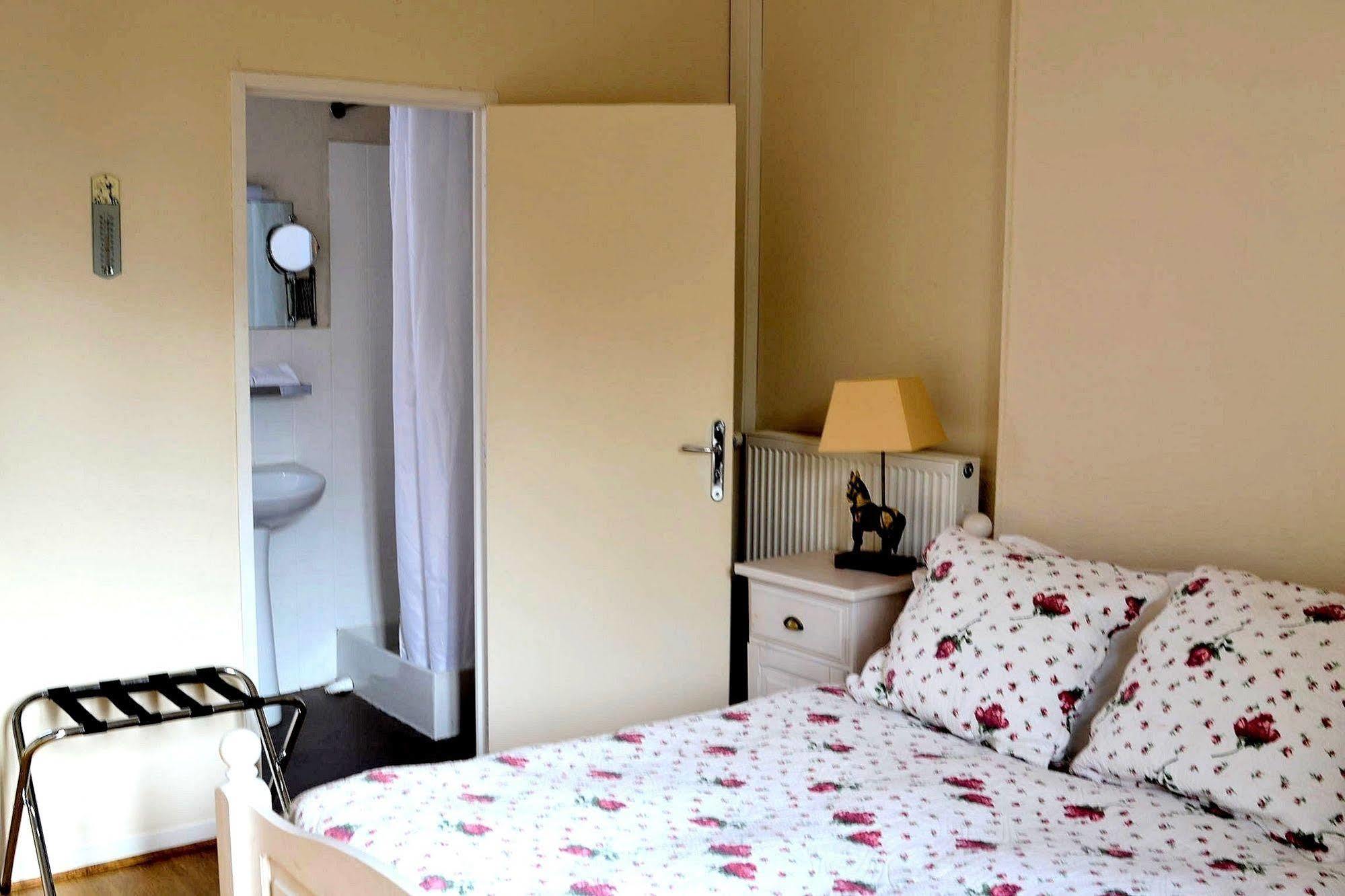 Auberge Le Rabelais Malay-le-Petit Eksteriør billede