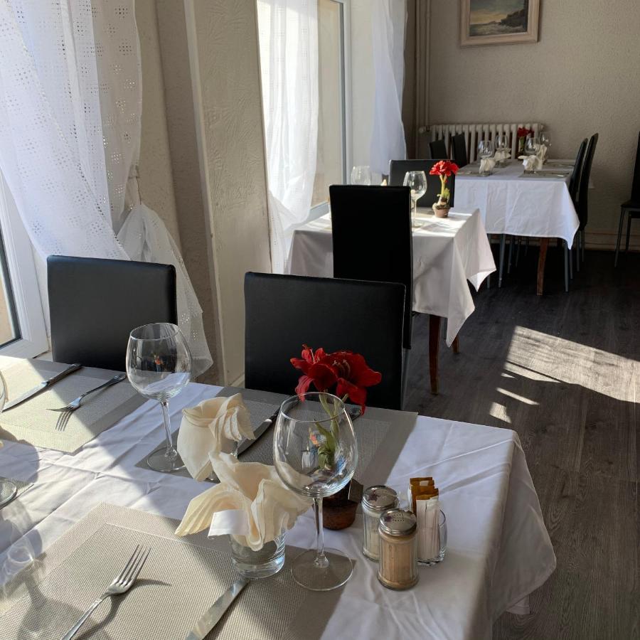 Auberge Le Rabelais Malay-le-Petit Eksteriør billede