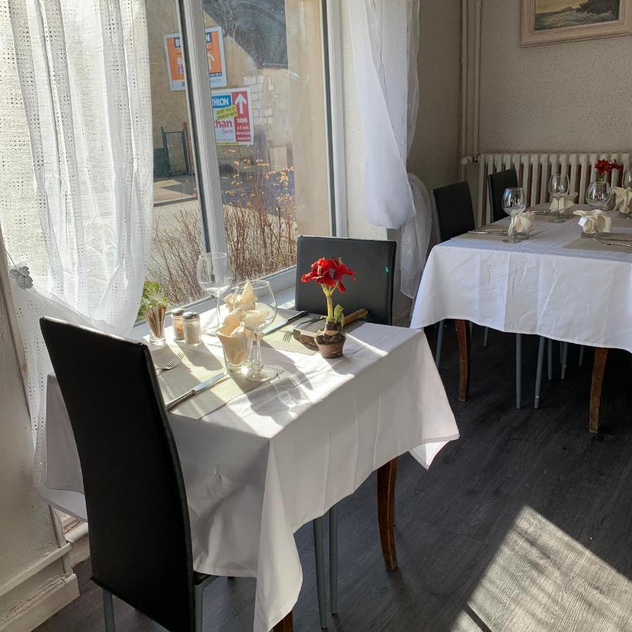 Auberge Le Rabelais Malay-le-Petit Eksteriør billede